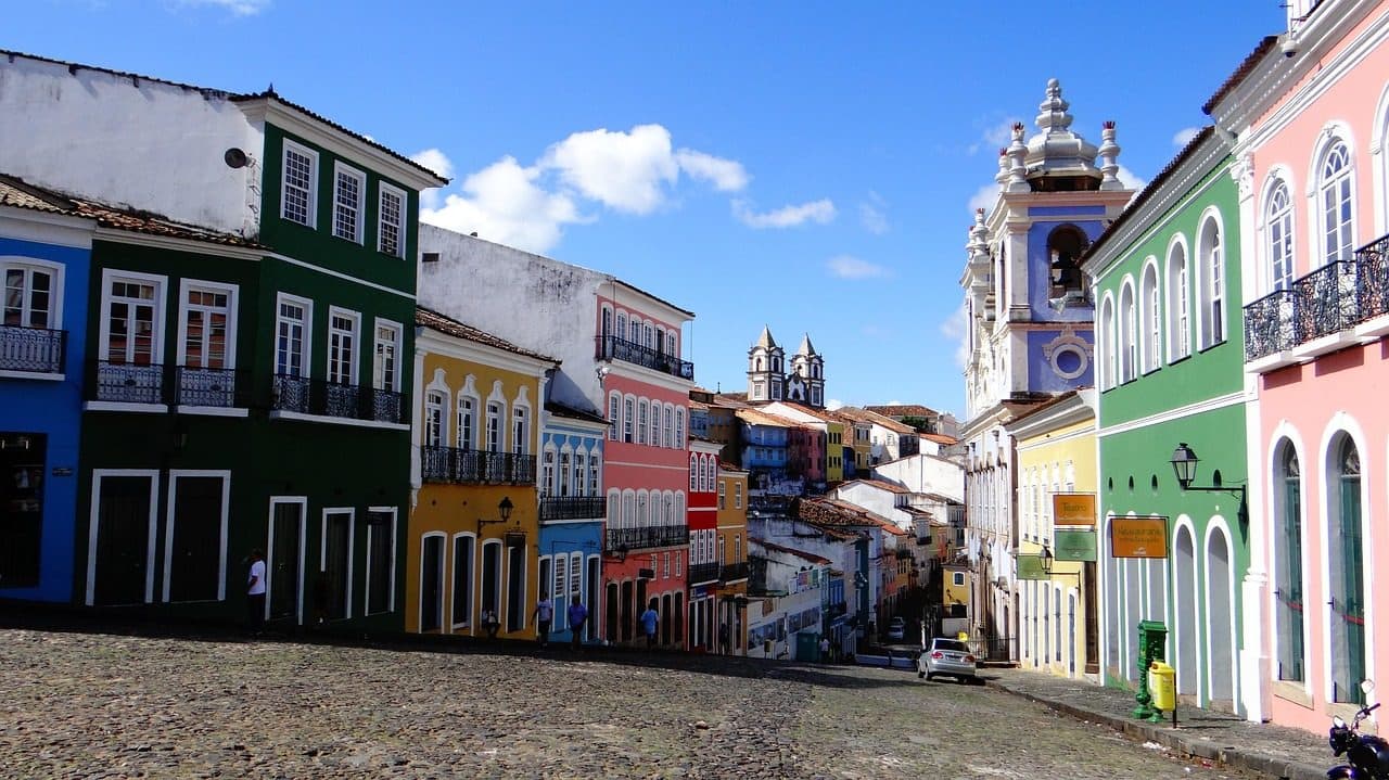 Decorações e detalhes coloridos em Salvador, Bahia