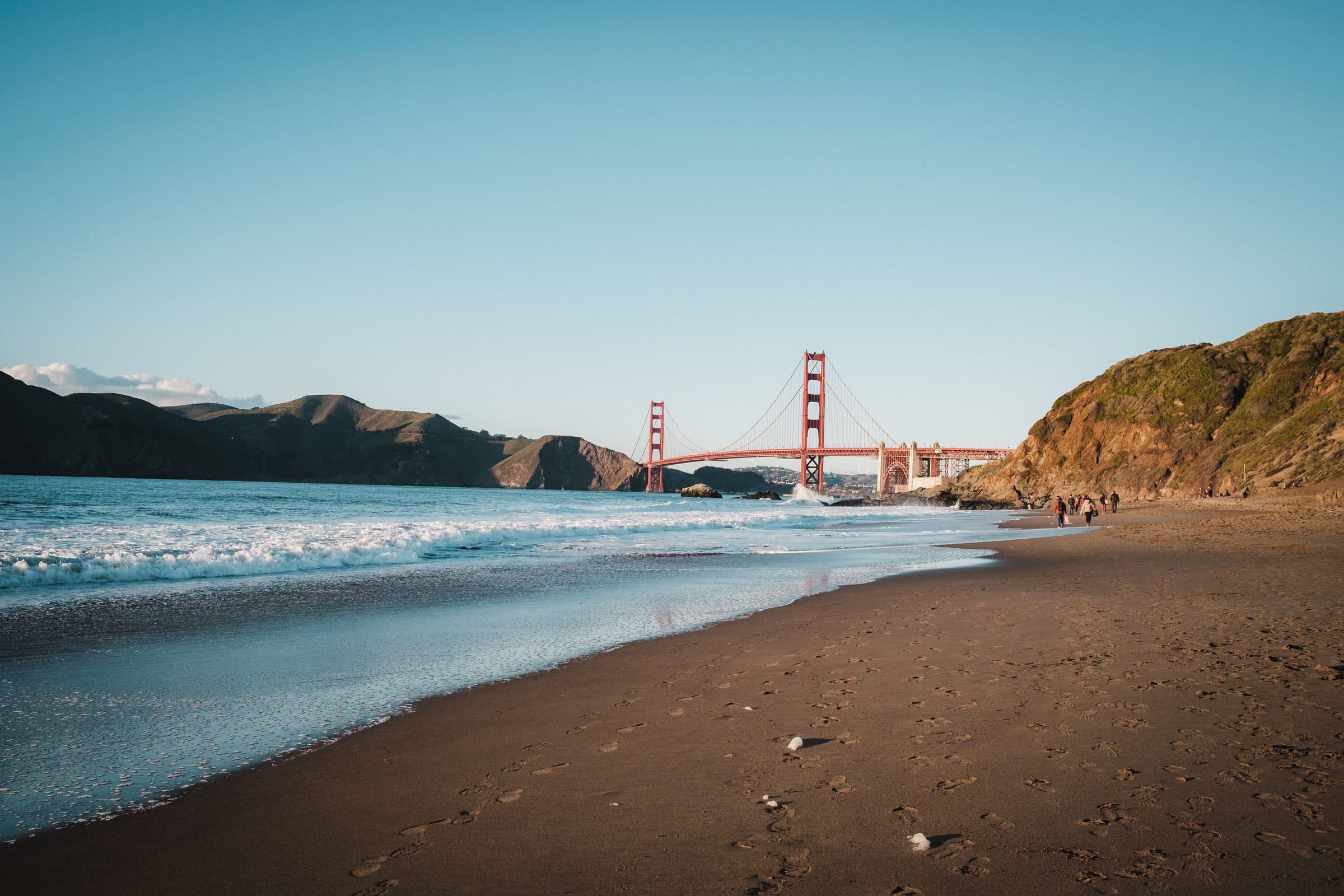Vista da Golden Gate Bridge a partir de Baker Beach em San Francisco