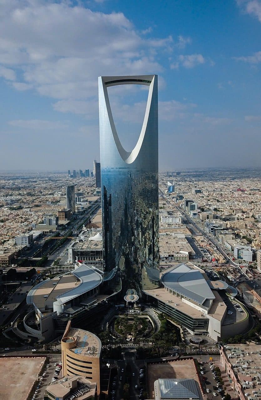 Paisagem urbana com edifícios na cidade de Riyadh, na Arábia Saudita