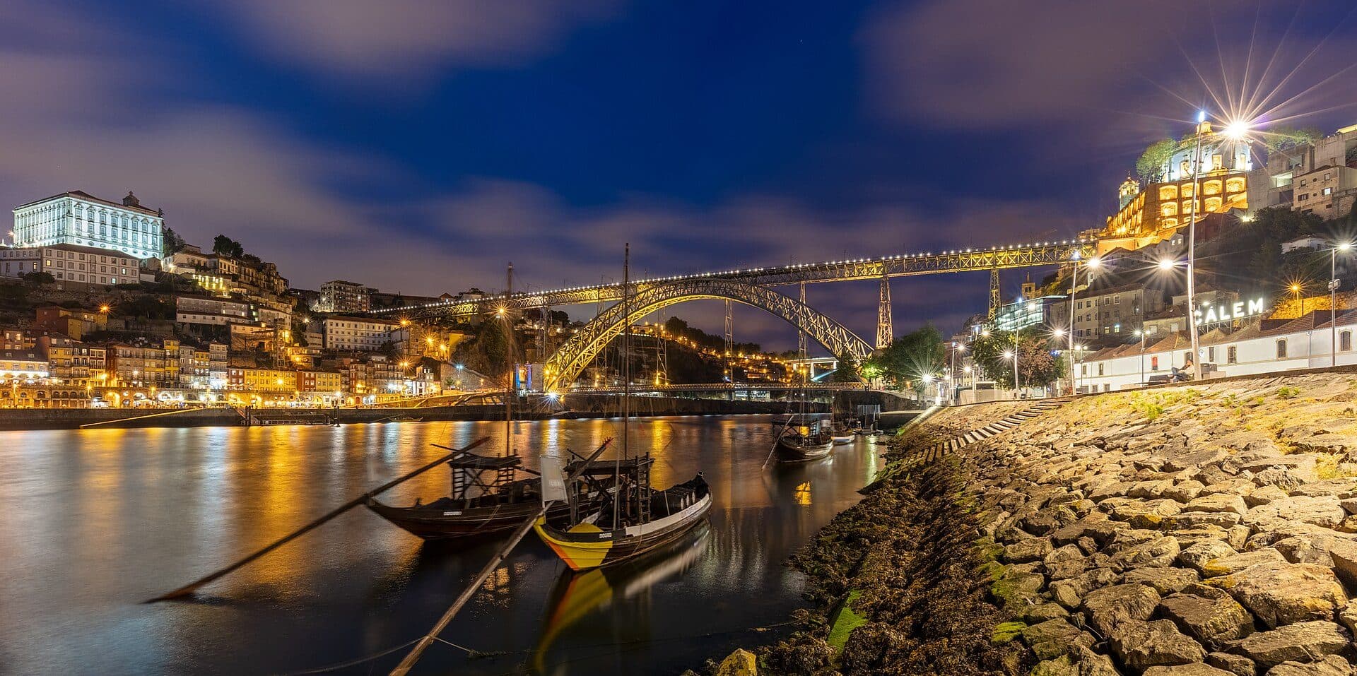 Vista da Ponte Dom Luís I na cidade do Porto, Portugal