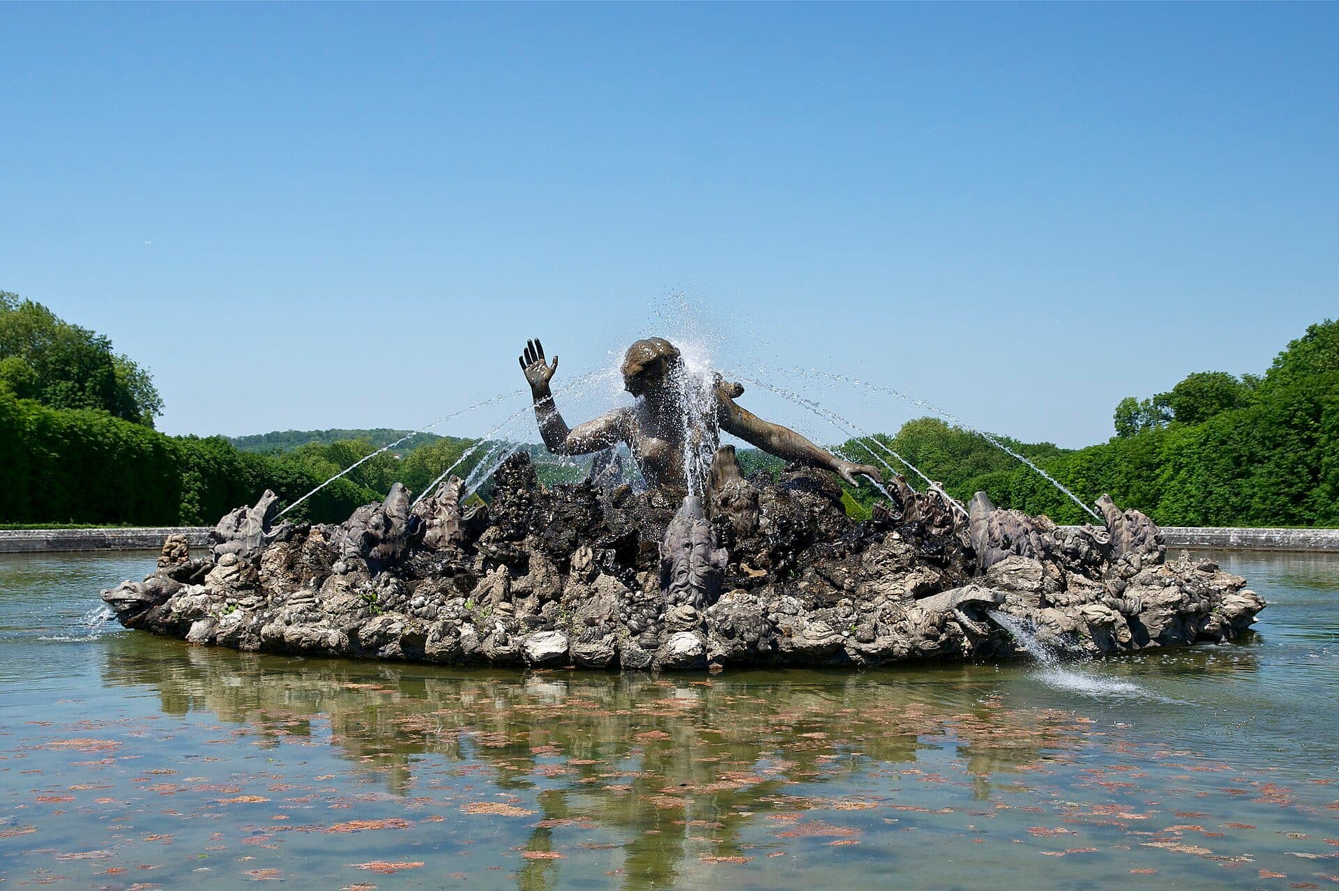 Fonte de água ornamental em Champs-sur-Marne