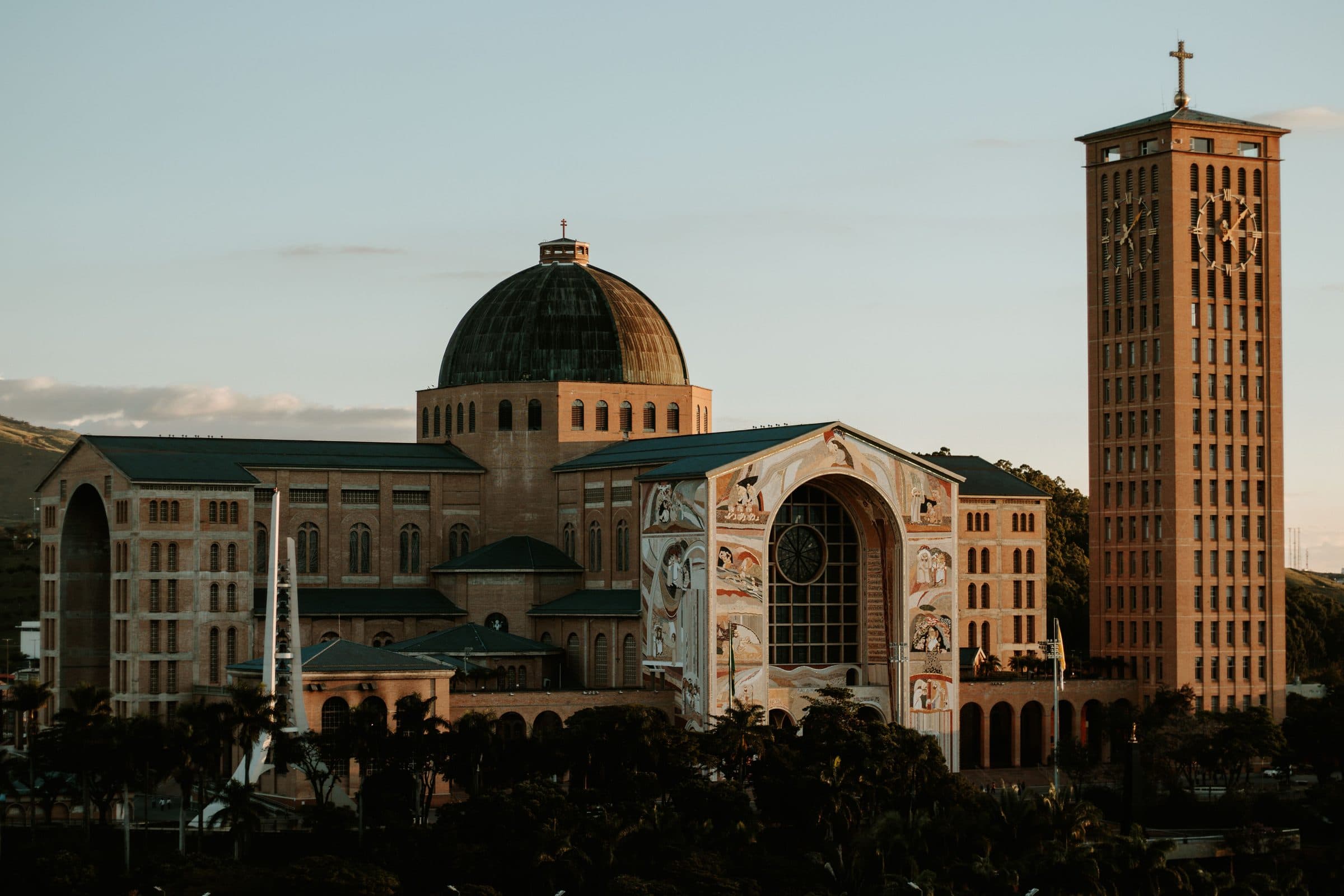 Vista da Basílica do Santuário Nacional em Aparecida