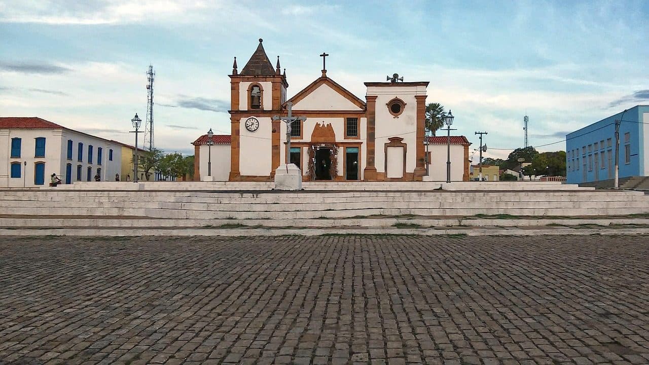 Fachada da antiga igreja matriz em estilo barroco na cidade de Oeiras, Piauí