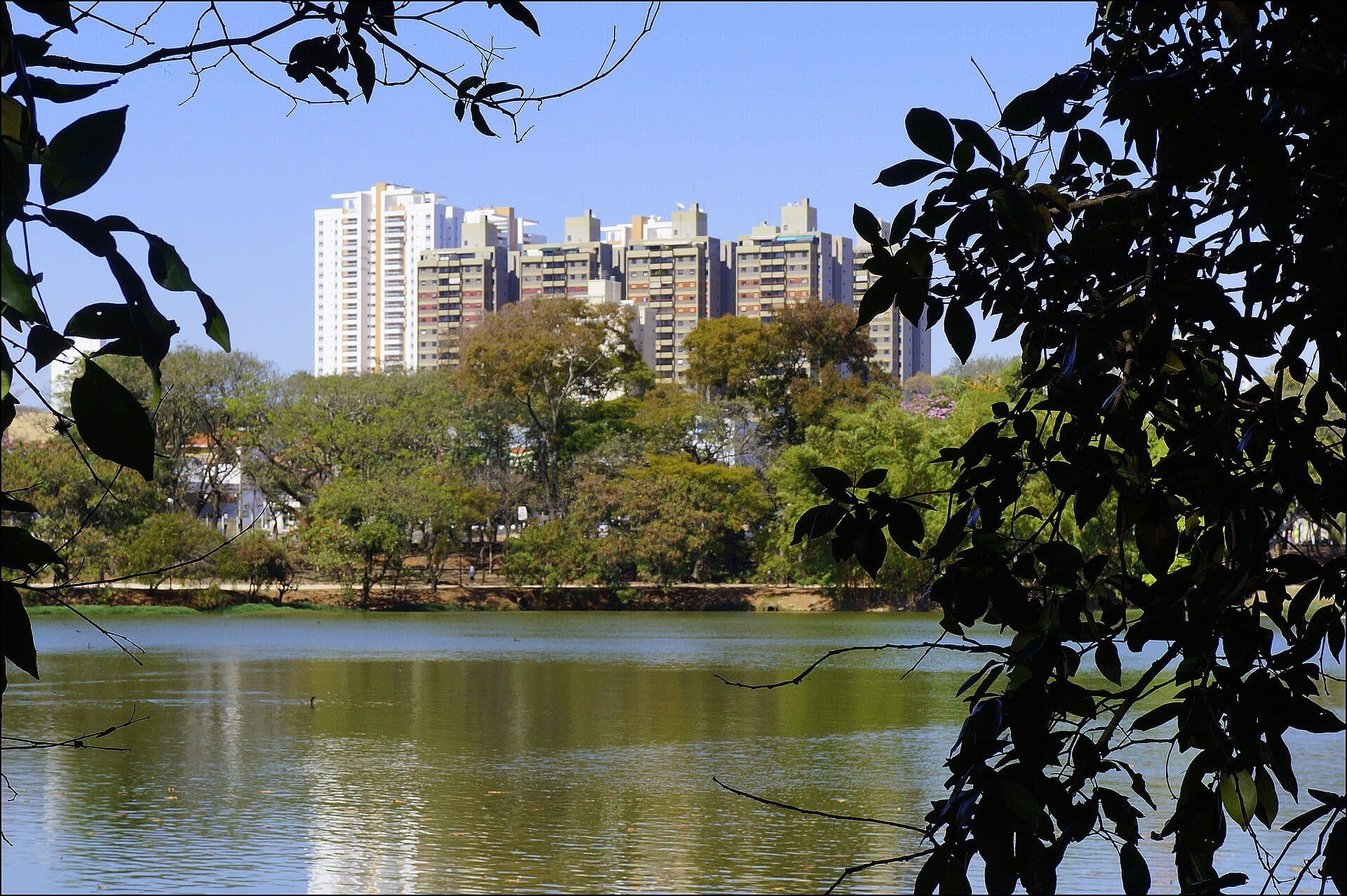 Vista panorâmica da Lagoa do Taquaral