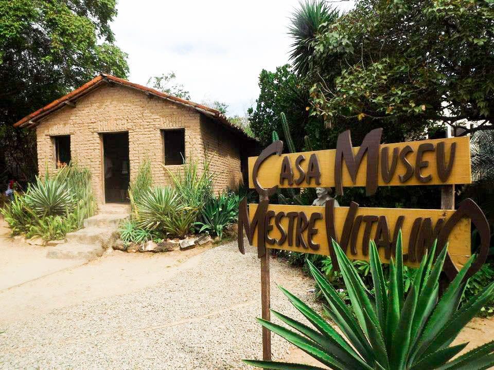 Vista externa da Casa Museu Mestre Vitalino