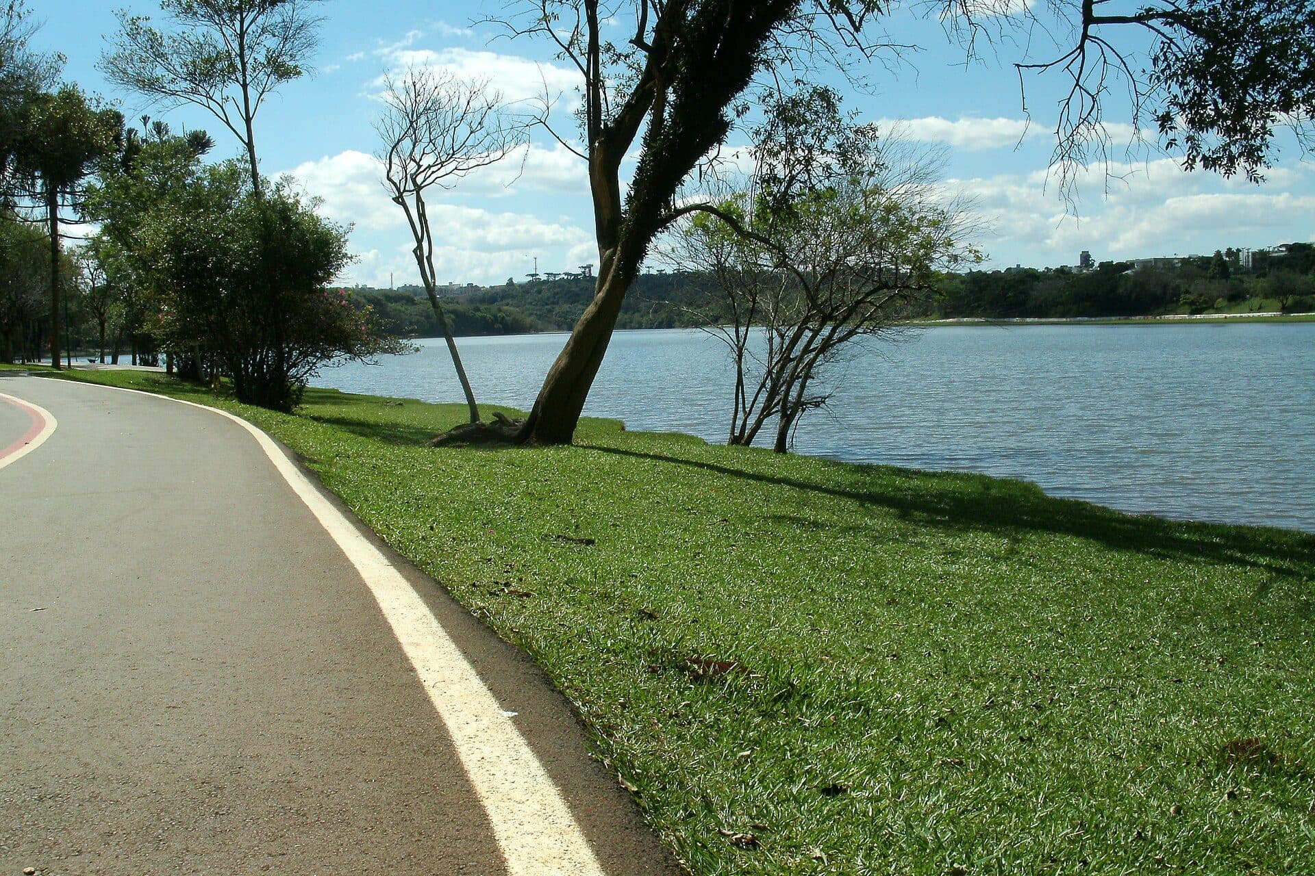 Vista do Lago Cascavel no Parque Ecológico Paulo Gorski