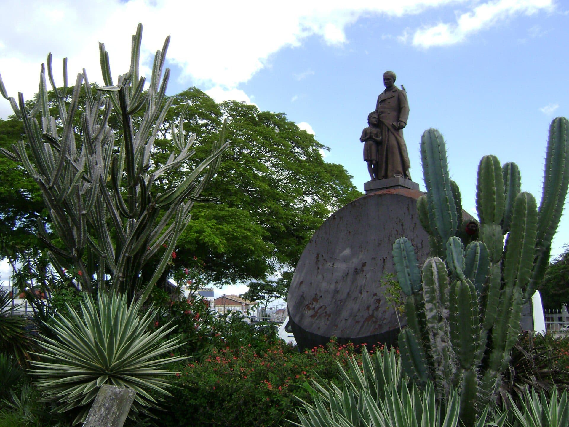 Estátua localizada na cidade de Feira de Santana, Bahia