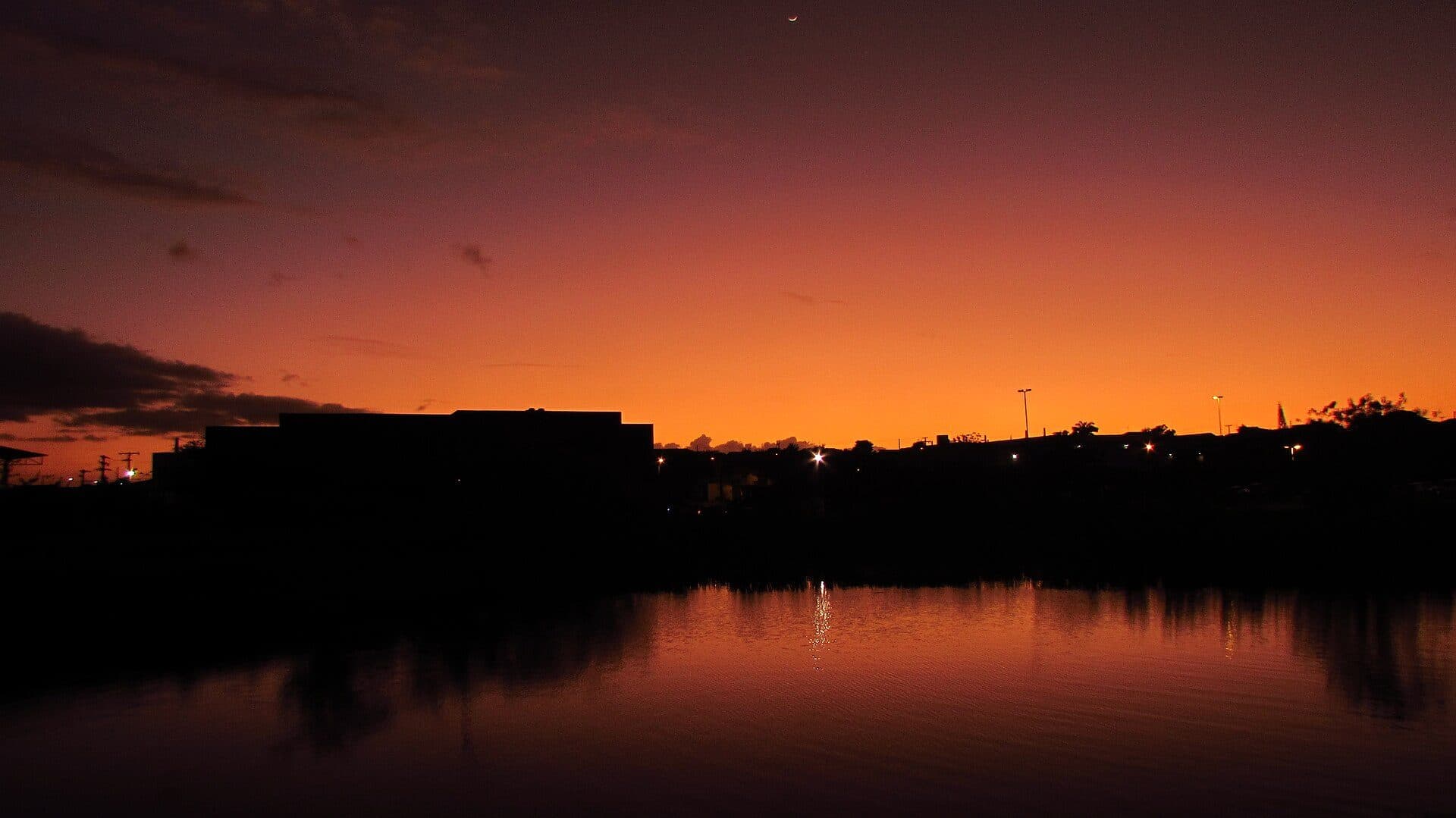 Pôr do sol na cidade de Feira de Santana
