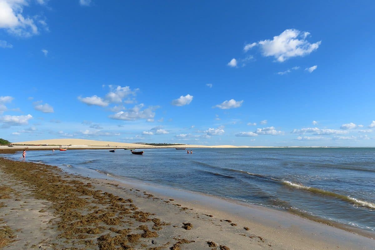 Vista da Praia Principal de Jericoacoara no Ceará