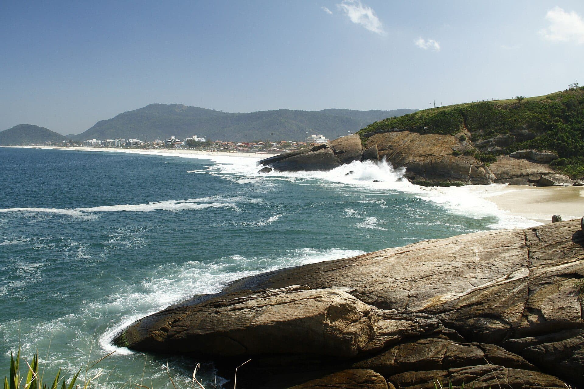 Vista da Praia do Sossego em Niterói, no Rio de Janeiro