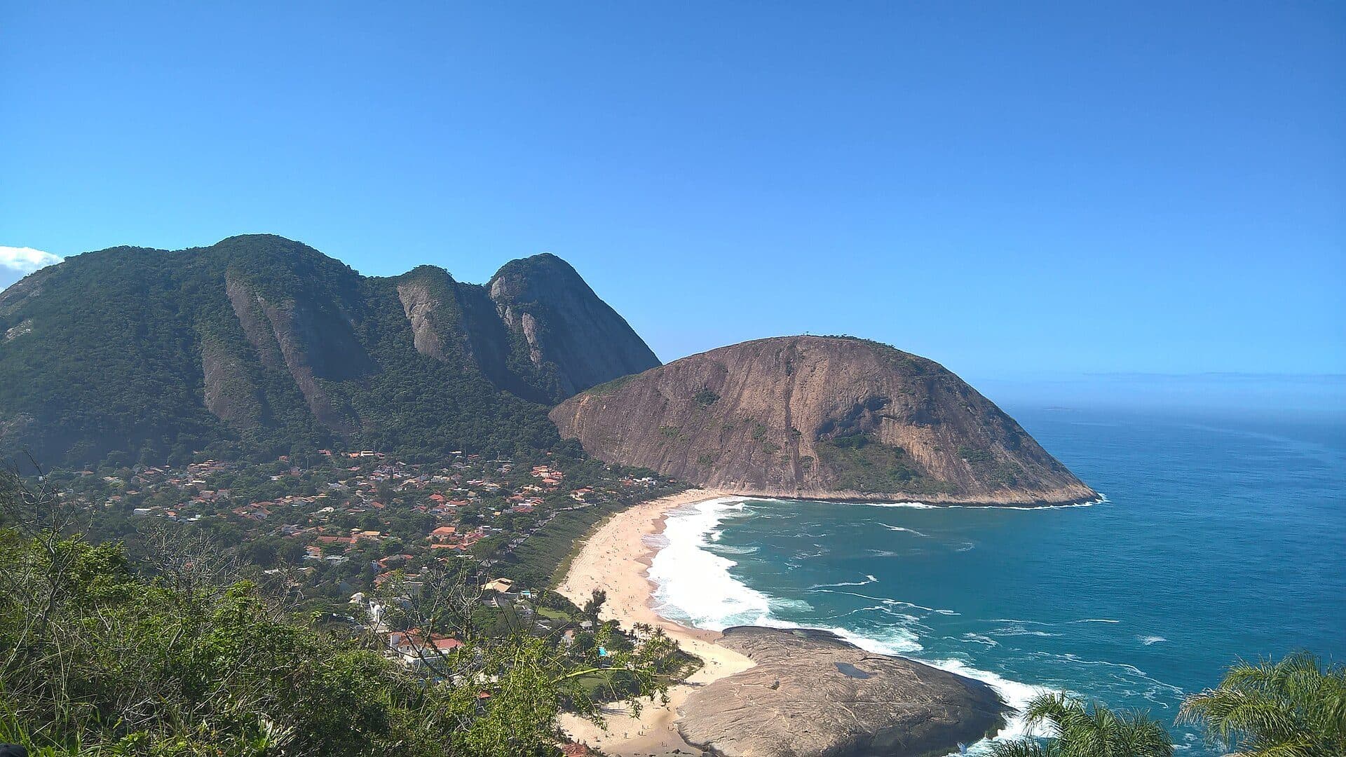 Vista da paisagem natural no Morro das Andorinhas
