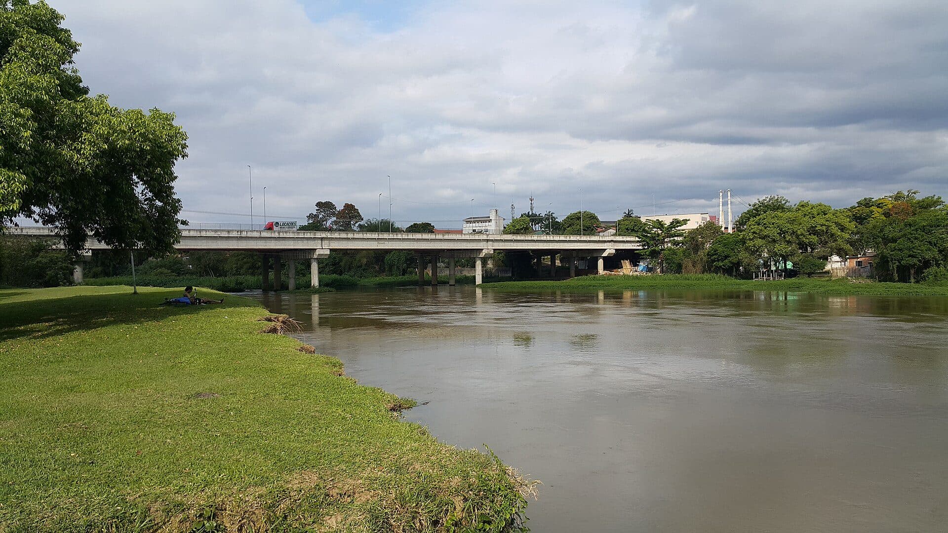 Vista da Ponte Maria Peregrina em São José dos Campos