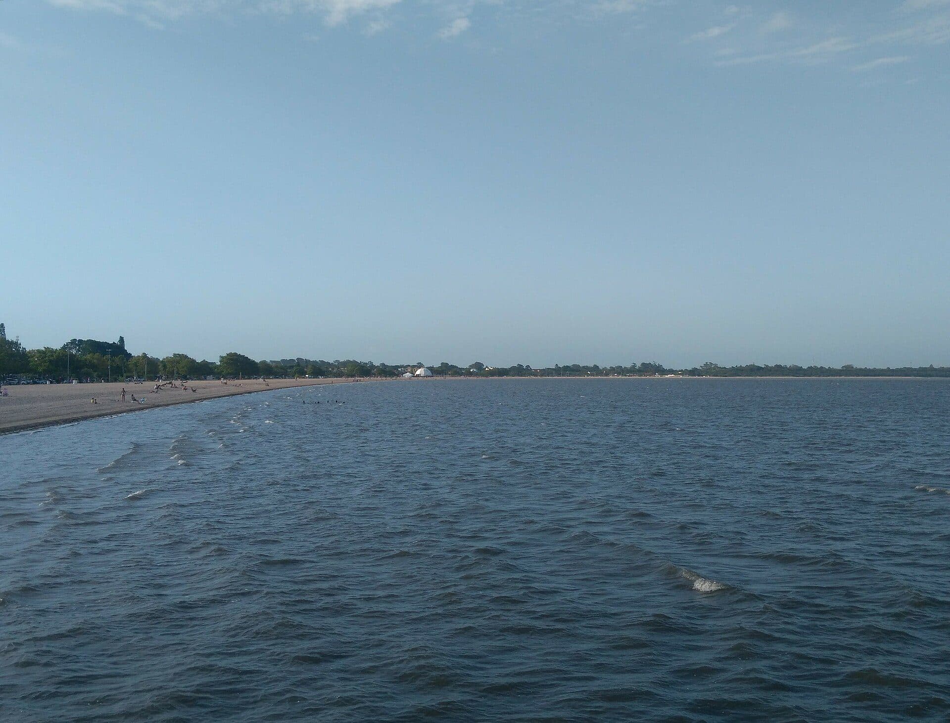 Vista da Praia do Laranjal em Pelotas