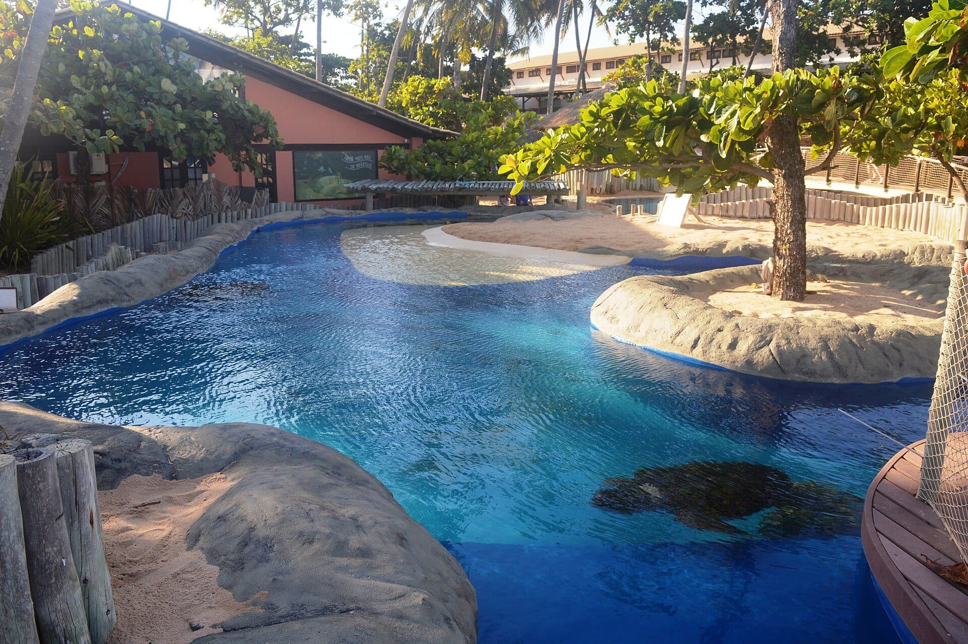Espaço do Projeto Tamar na Praia do Forte, em Mata de São João, Bahia