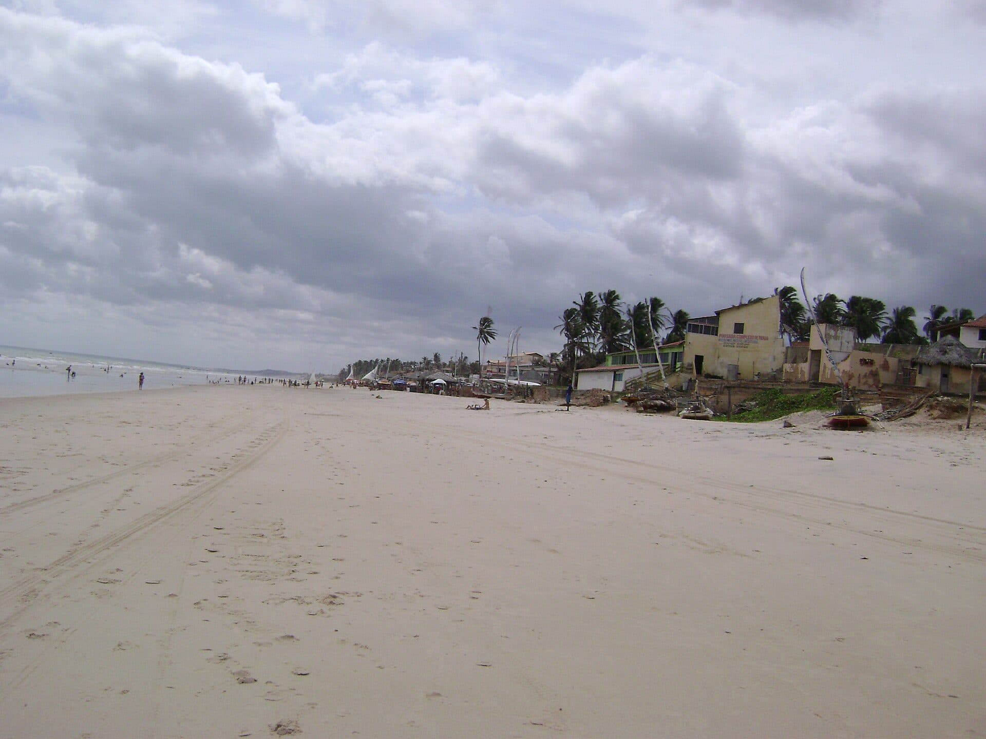Vista panorâmica da praia de Majorlândia no Ceará