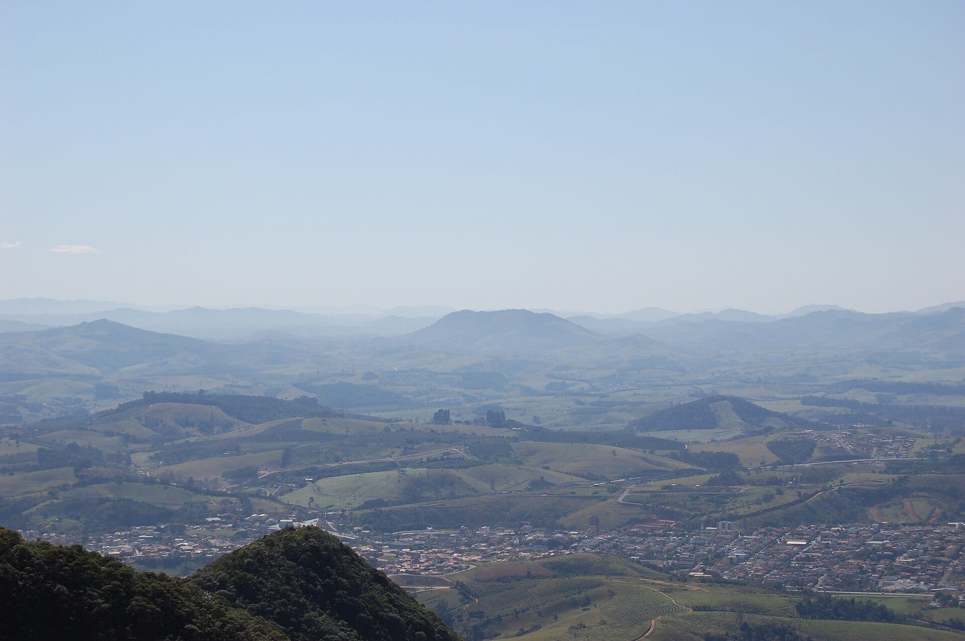Vista panorâmica a partir do alto do Morro Pelado