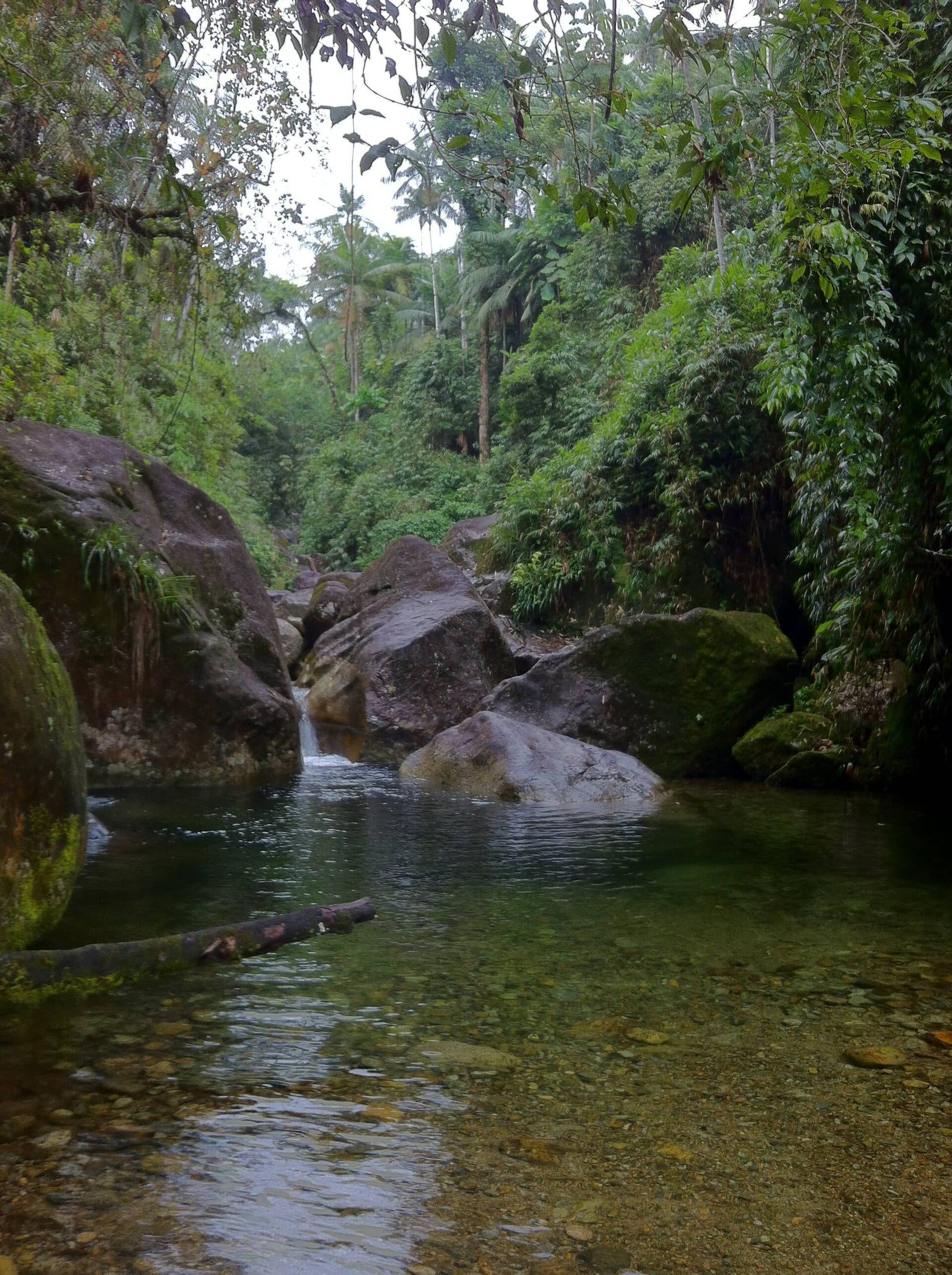Vista do Poço das Esmeraldas na área do Camping Club Brasil