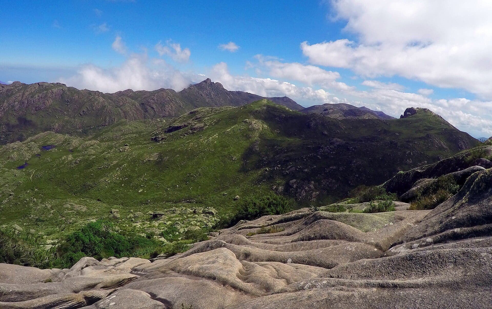 Vista panorâmica do Pico das Agulhas Negras