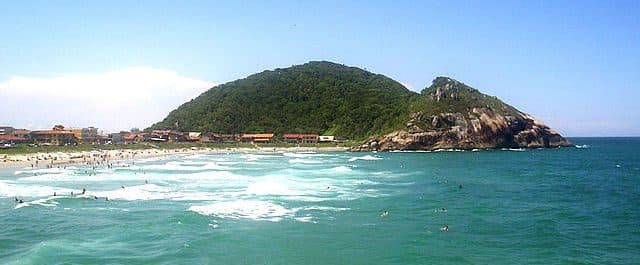 Vista da orla da Prainha em São Francisco do Sul