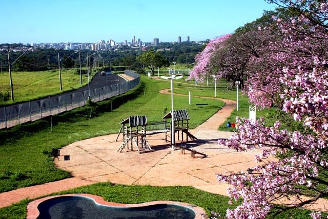 Vista do Parque das Barrigudas na cidade de Uberaba