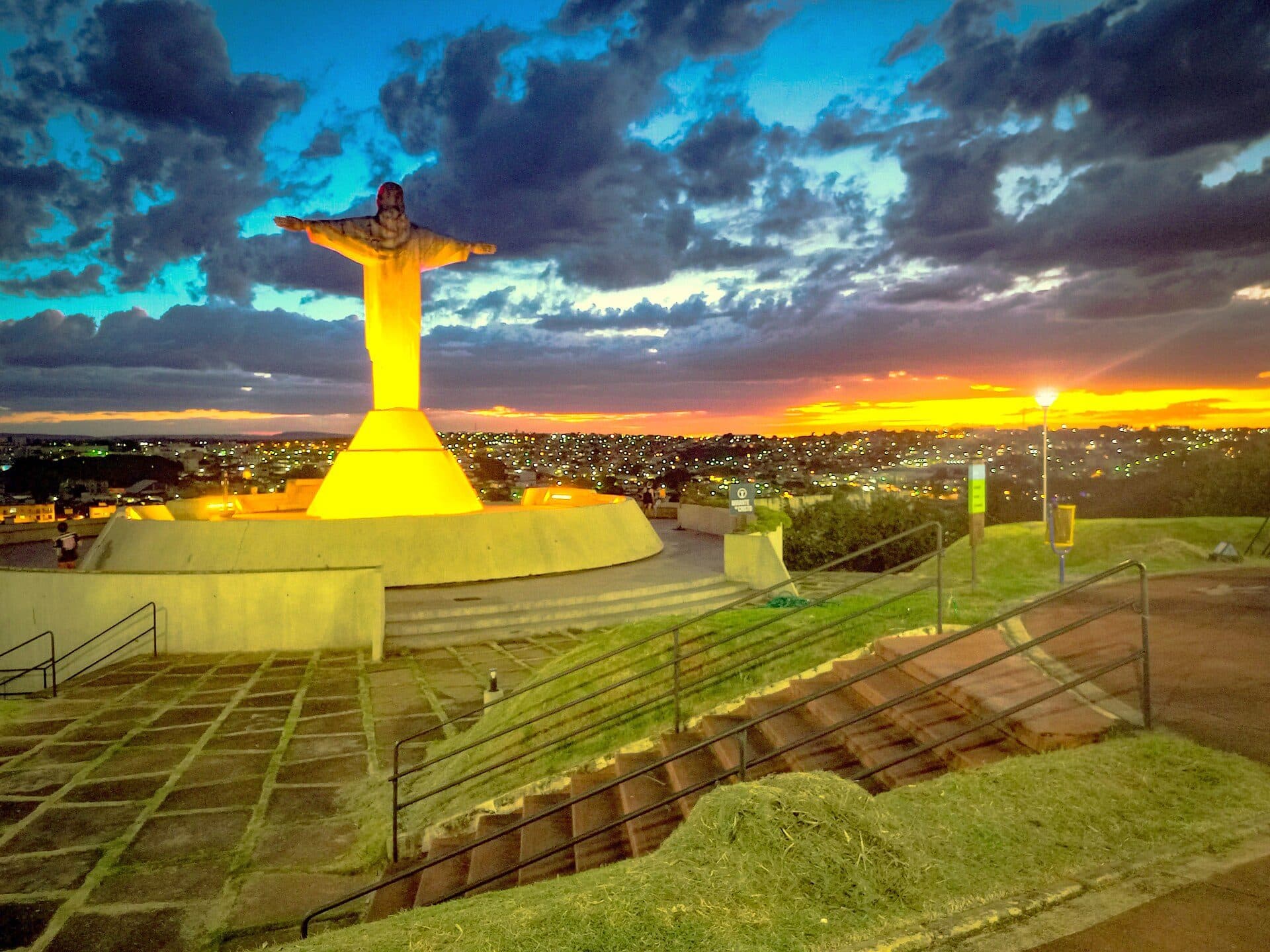 Estátua do Cristo Redentor em Araxá, Minas Gerais