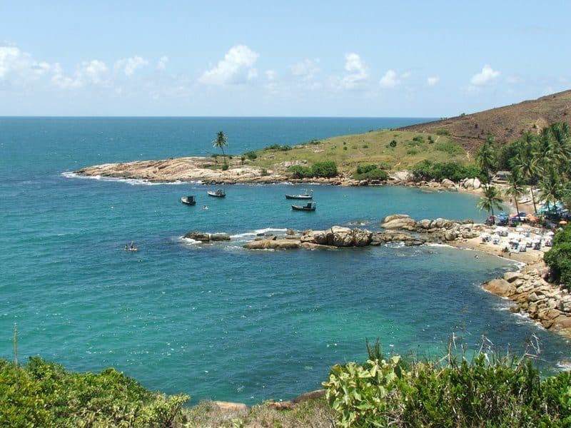 Vista da faixa de areia e do mar na Praia de Gaibu, em Pernambuco