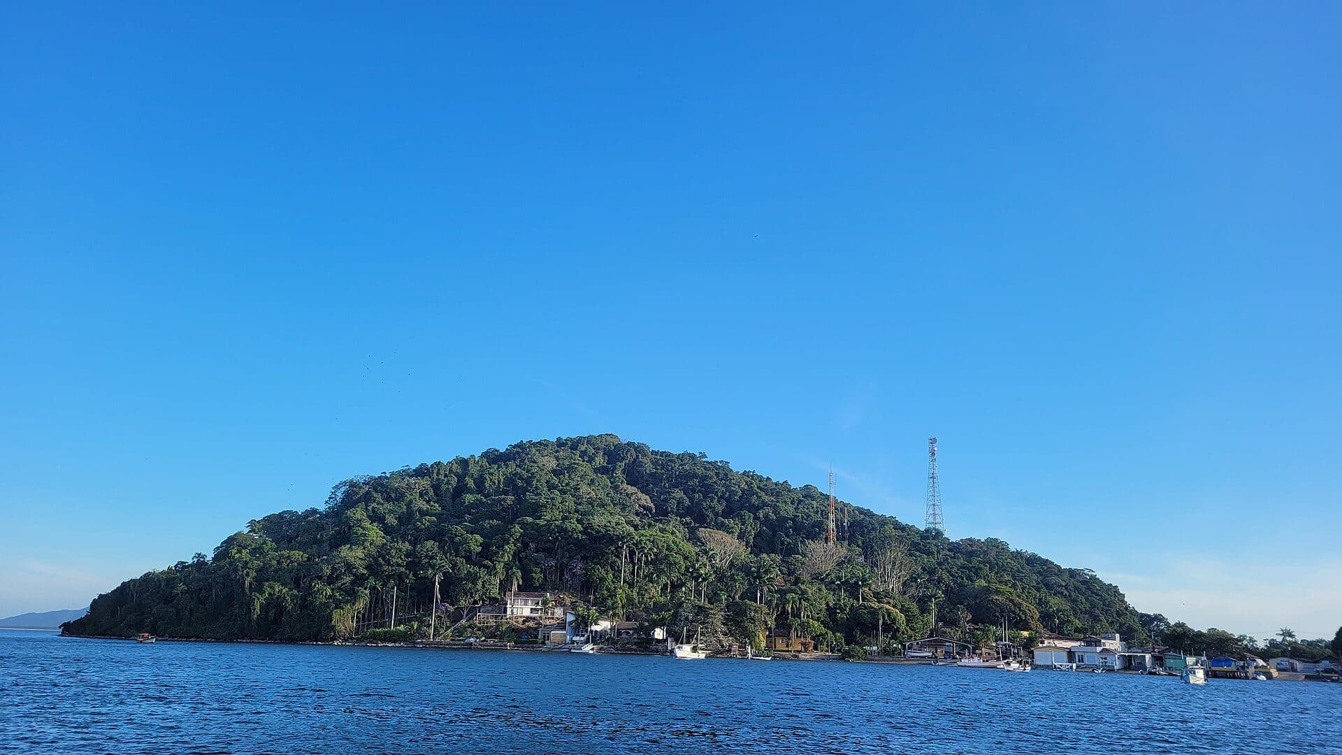Vista do Morro de São João em Cananeia