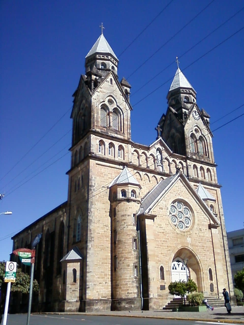 Vista externa da Catedral Diocesana de Lages