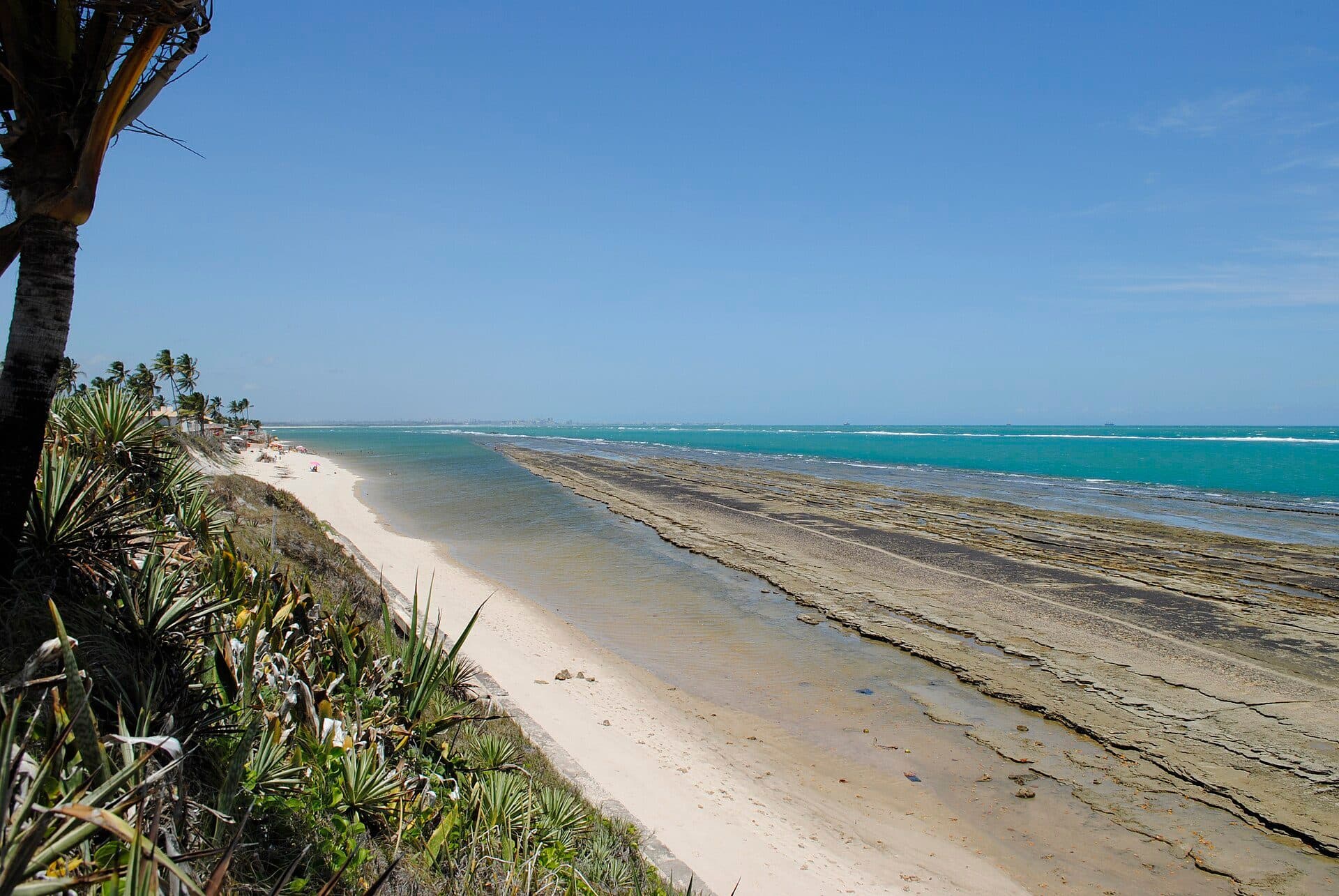 Vista da Praia da Pedra do Saco em Marechal Deodoro, Alagoas