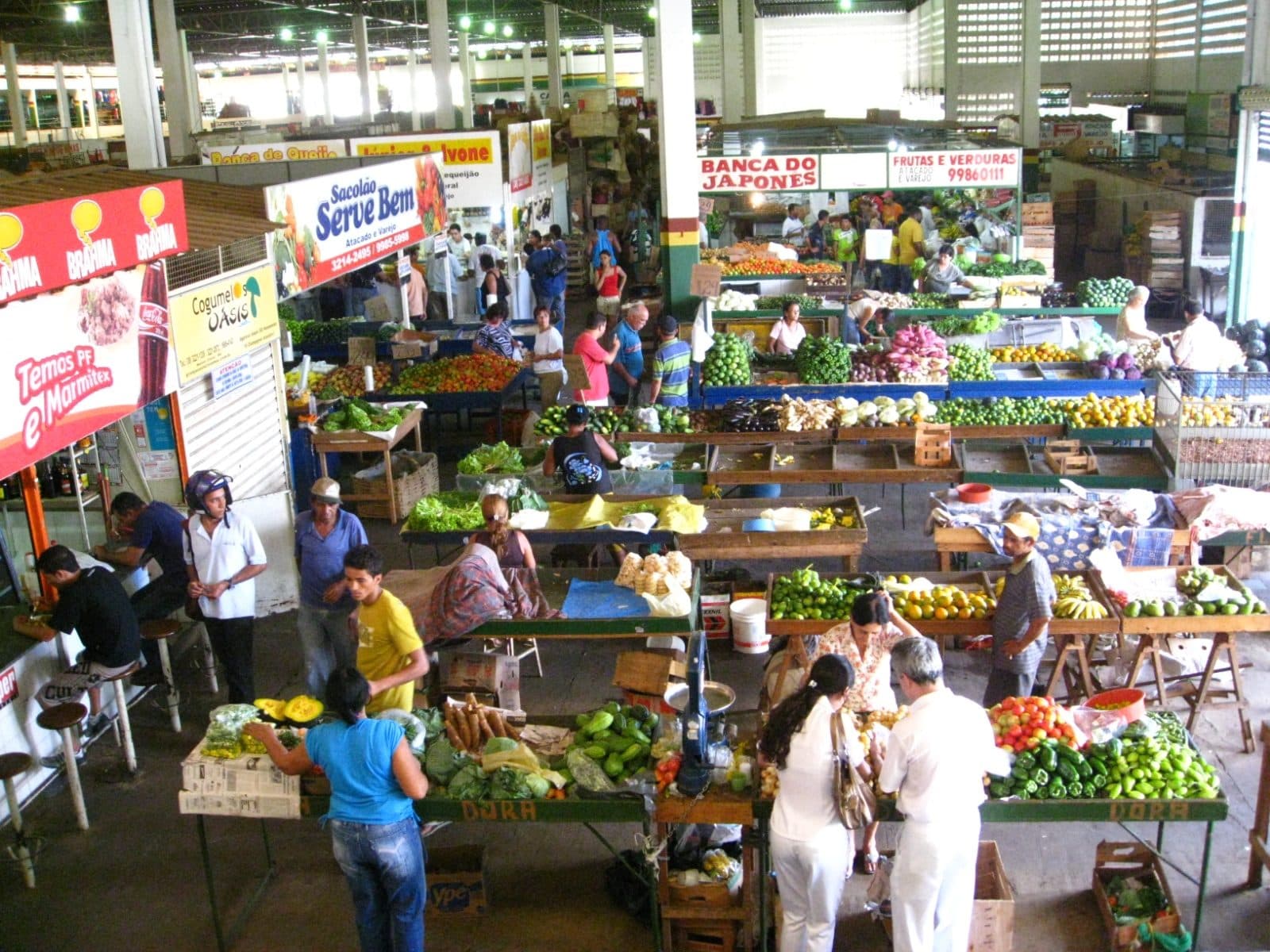 Vista do interior do Mercado Municipal de Montes Claros