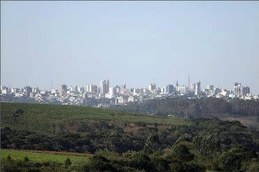 Vista panorâmica da paisagem urbana da cidade de Ponta Grossa no Paraná