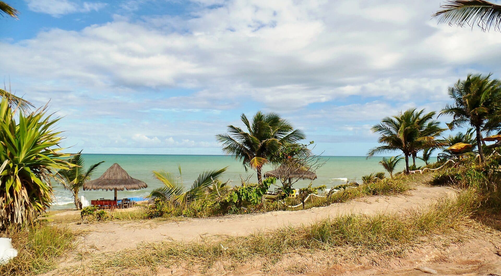 Vista da Praia do Tororão no município de Prado, na Bahia
