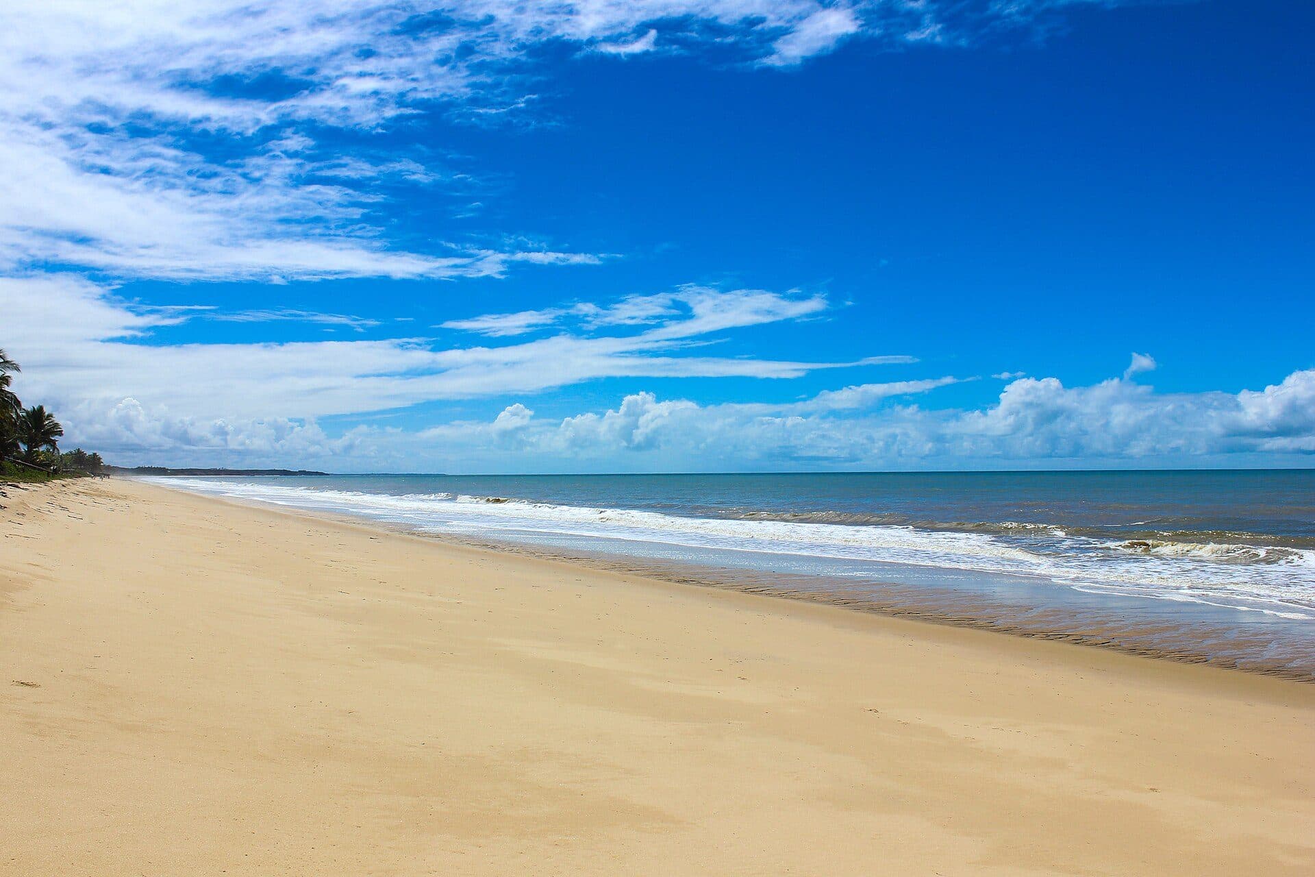 Vista da Praia de Novo Prado no centro de Prado na Bahia