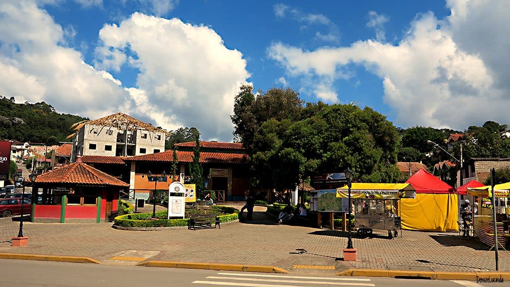 Vista da Praça dos Emancipadores em Santo Antônio do Pinhal
