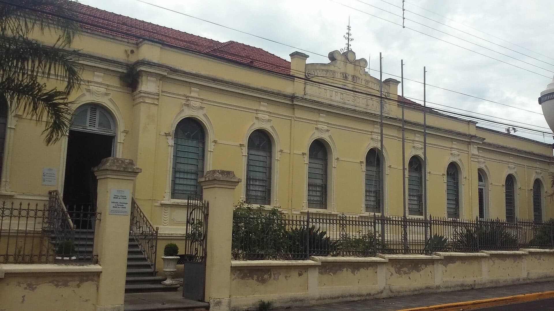 Fachada do edifício do Museu Gustavo Teixeira
