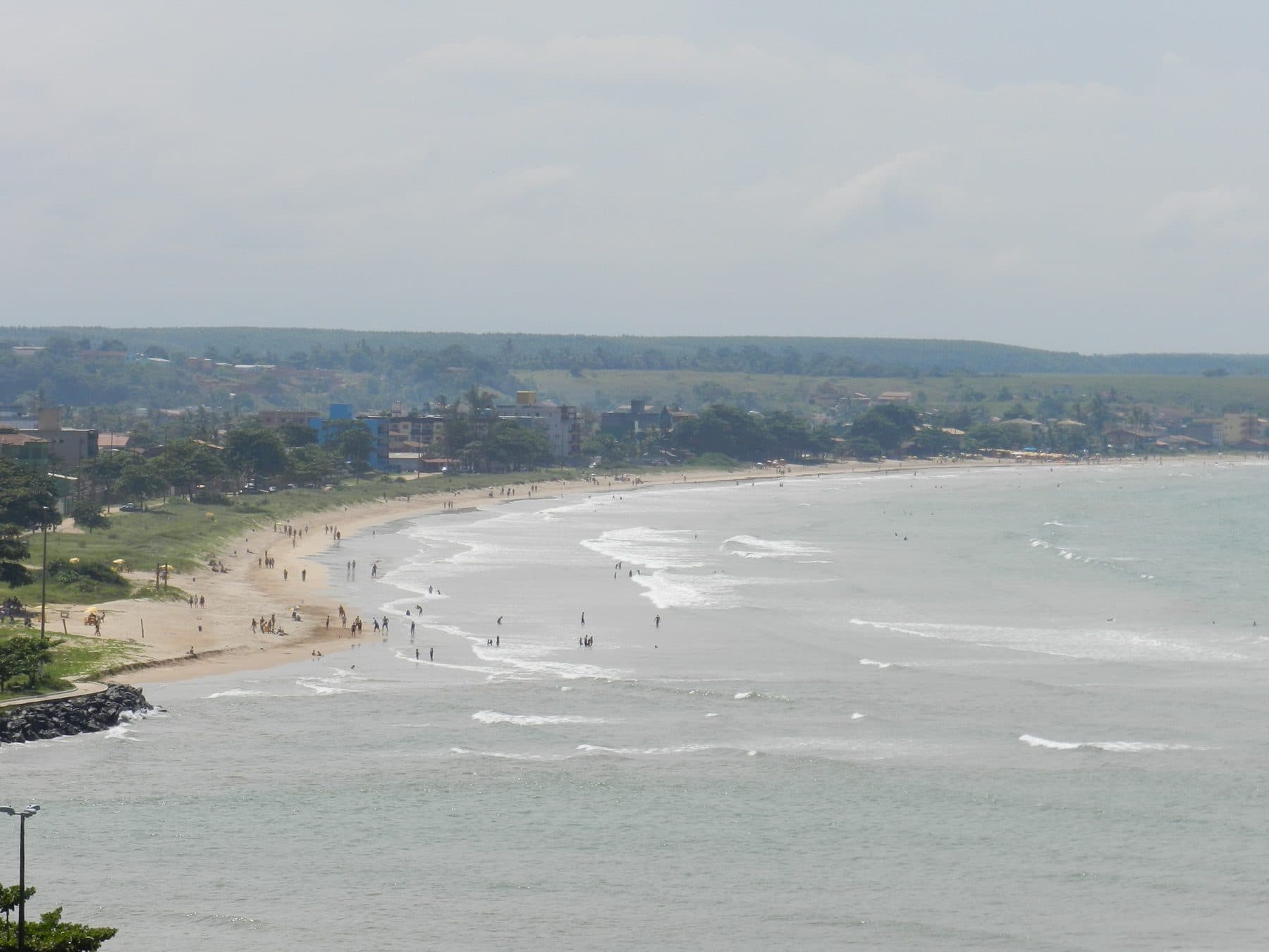 Vista da Praia Grande em Nova Almeida, no município de Serra no Espírito Santo